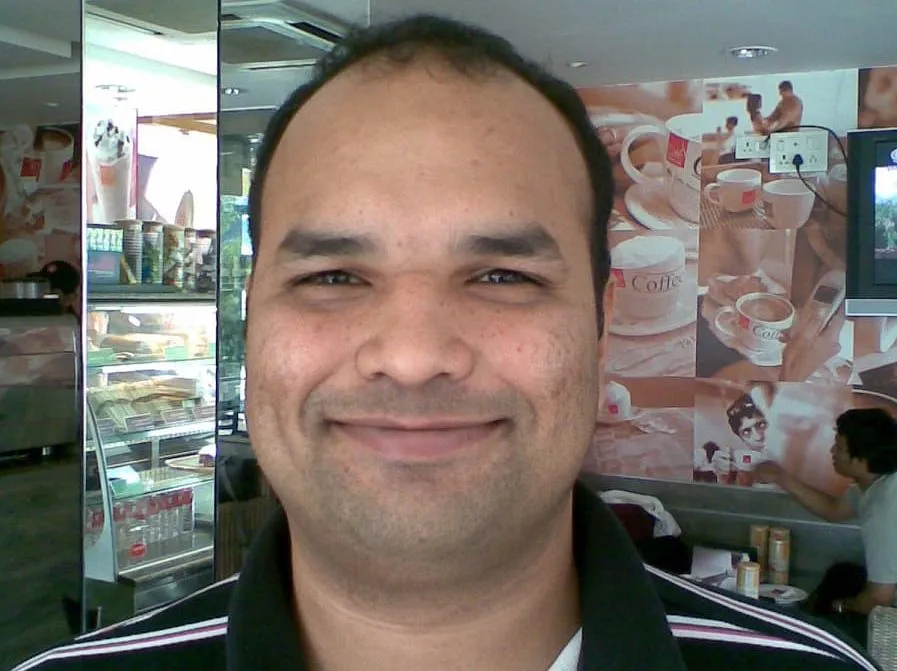 Headshot of Amar Vyas